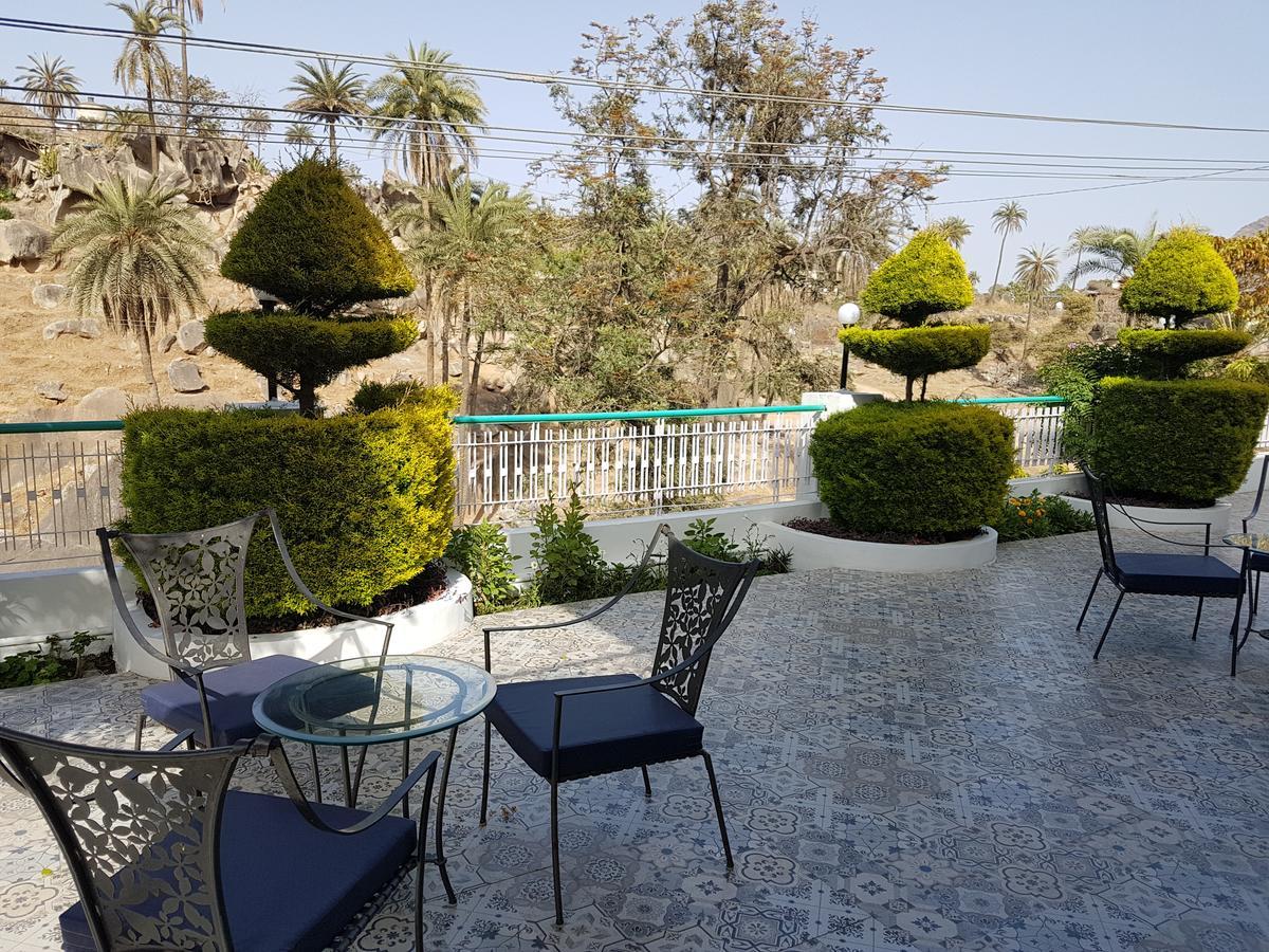 Hotel Karnavati Mount Abu Dış mekan fotoğraf