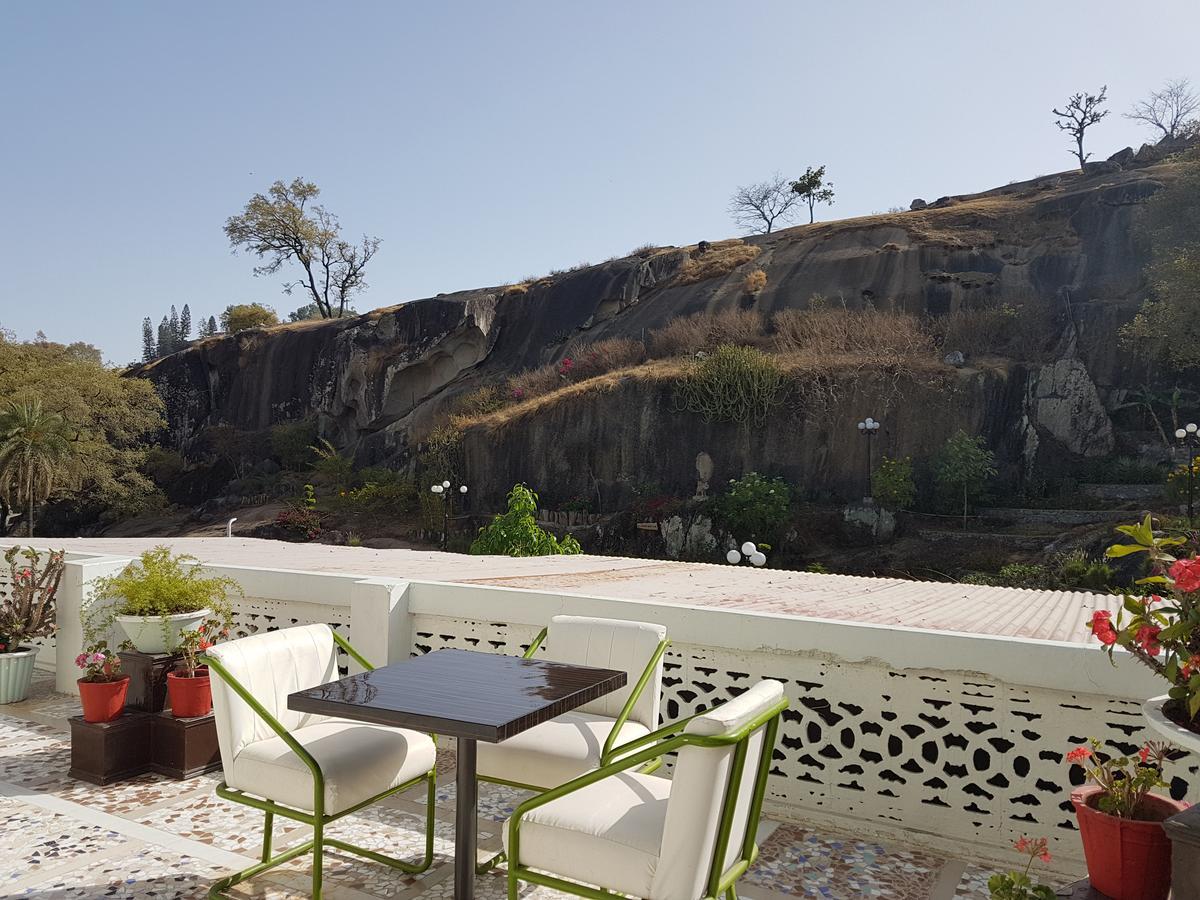 Hotel Karnavati Mount Abu Dış mekan fotoğraf