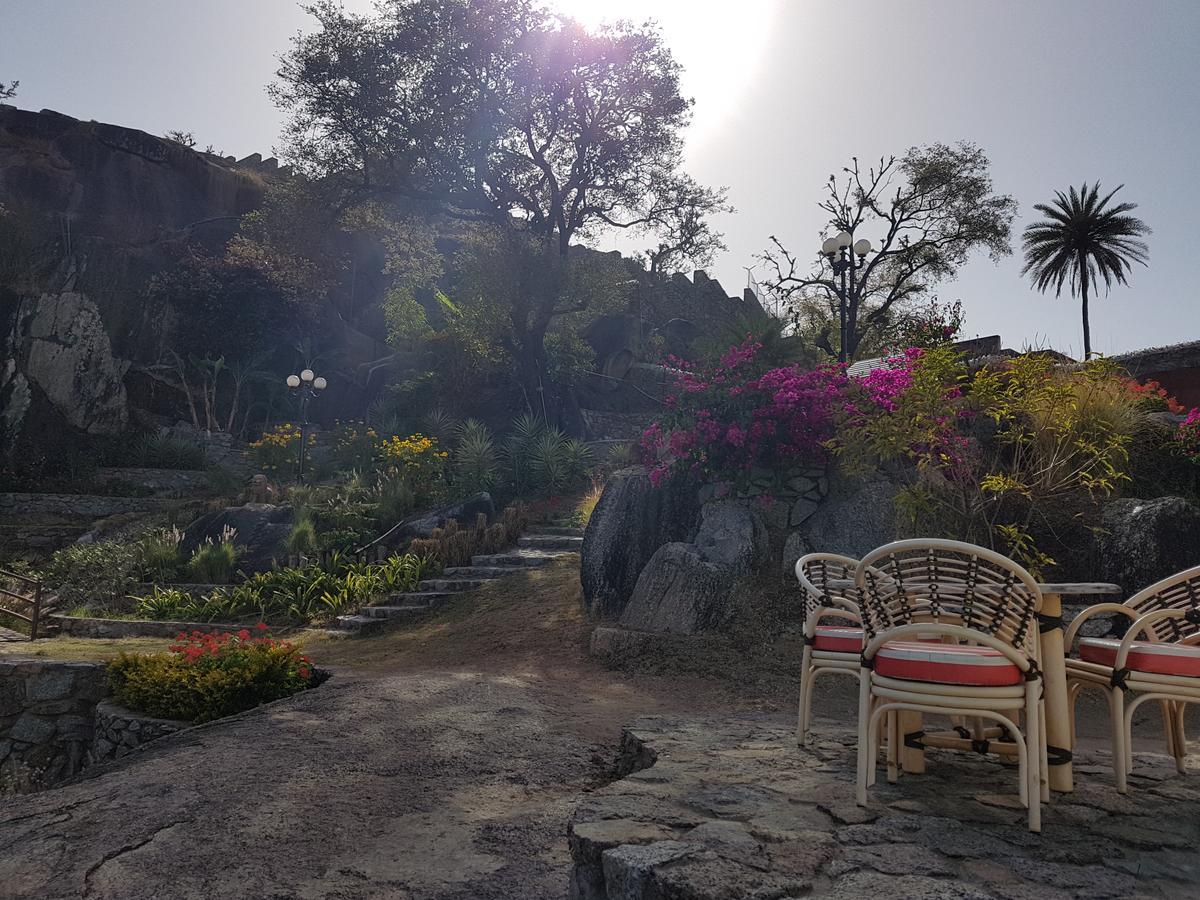 Hotel Karnavati Mount Abu Dış mekan fotoğraf