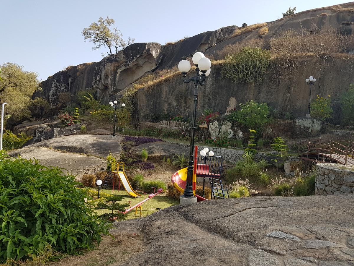 Hotel Karnavati Mount Abu Dış mekan fotoğraf