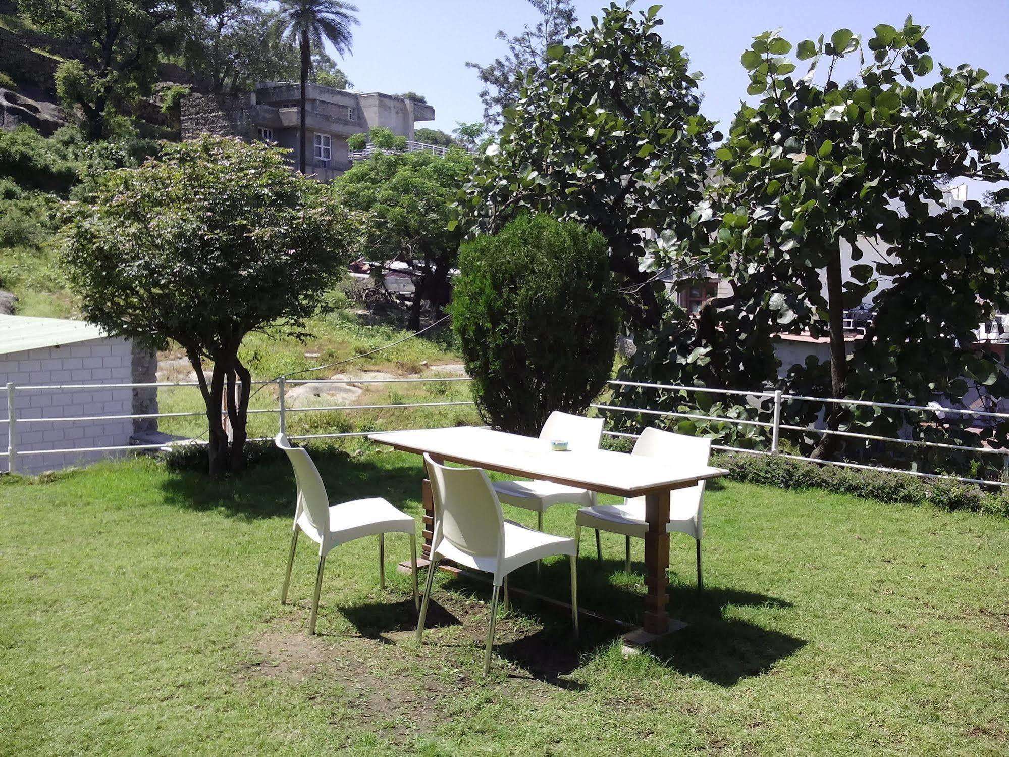 Hotel Karnavati Mount Abu Dış mekan fotoğraf