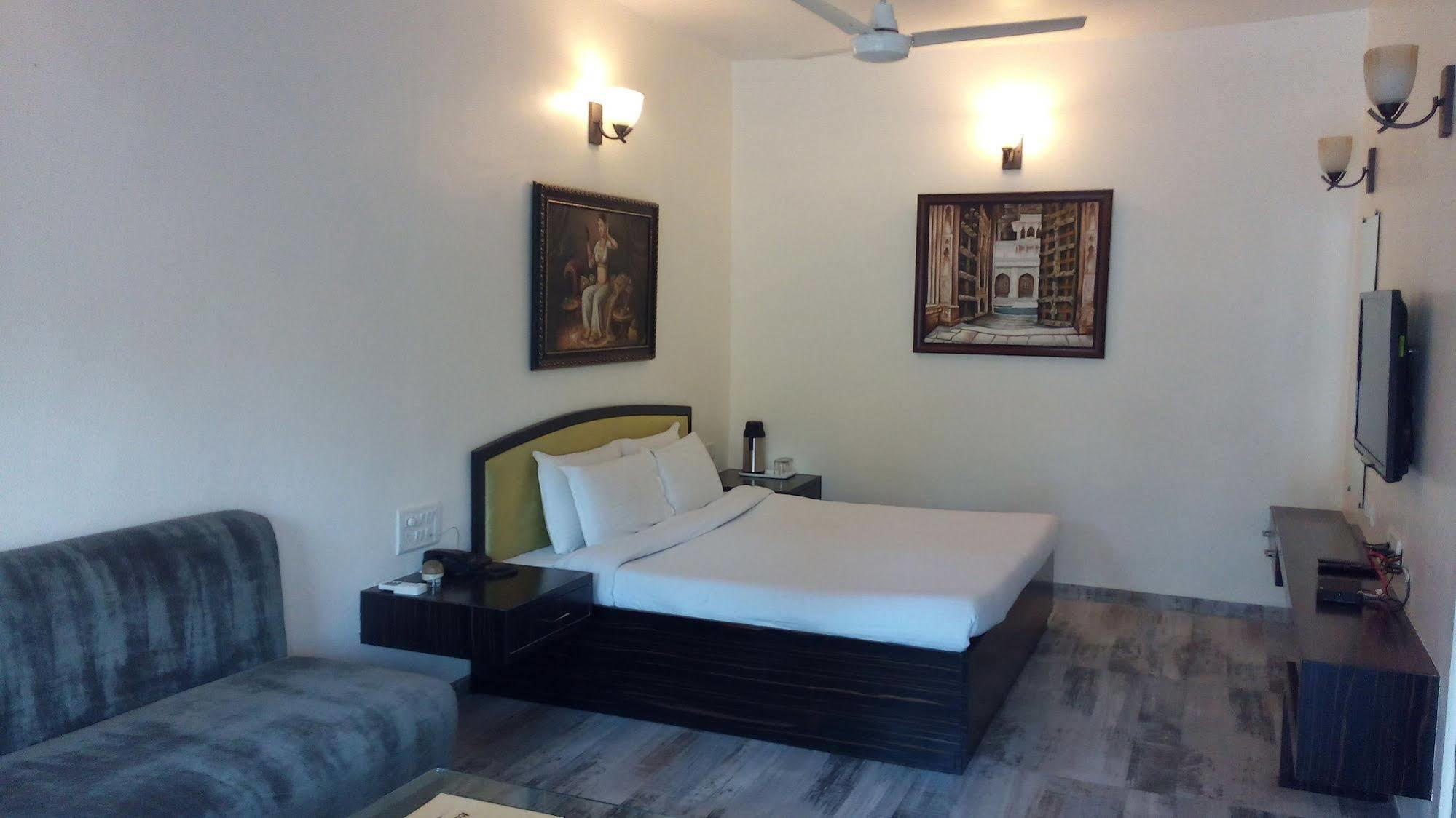Hotel Karnavati Mount Abu Dış mekan fotoğraf
